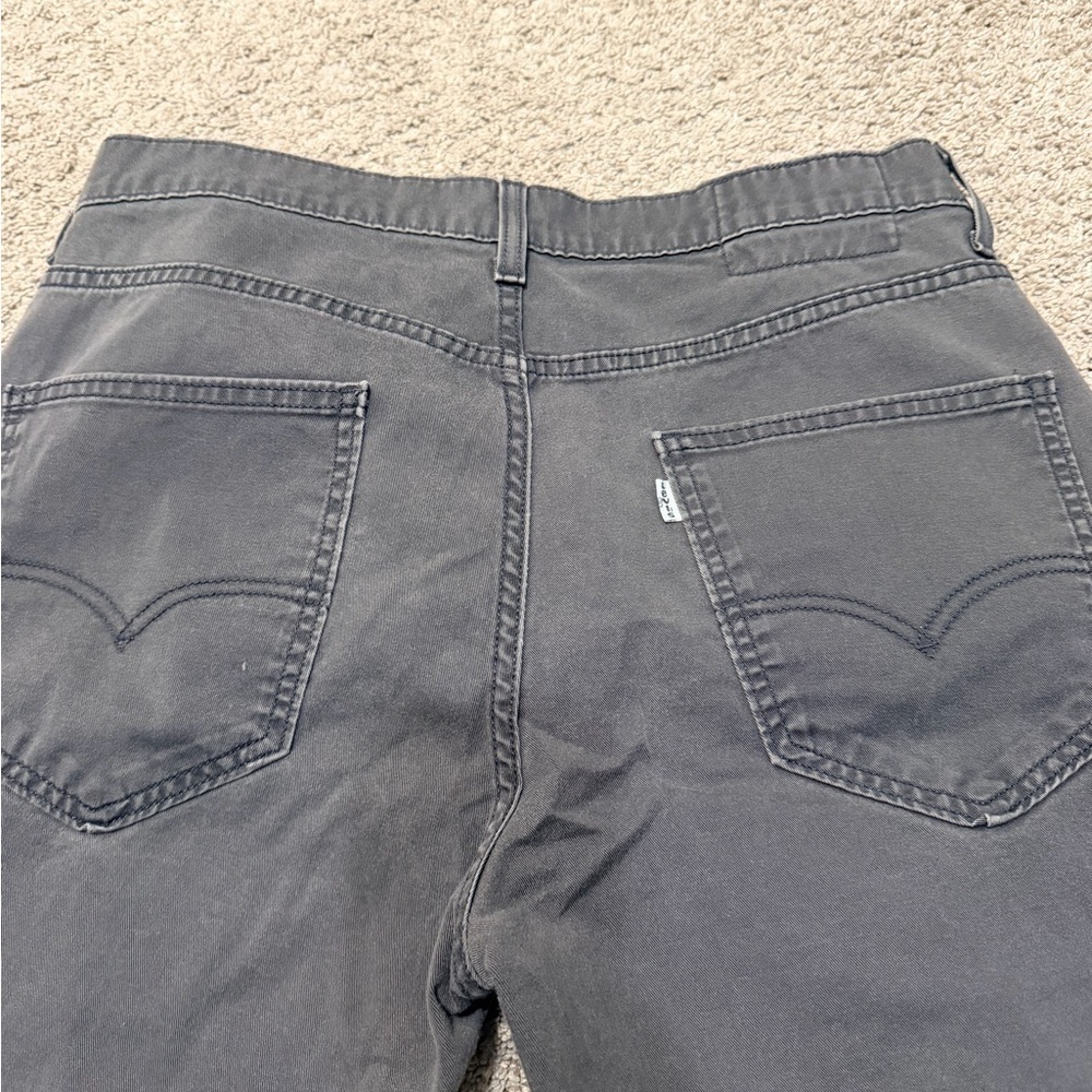 Levi’s Men's Gray Straight Leg Jeans - Picture 6 of 6